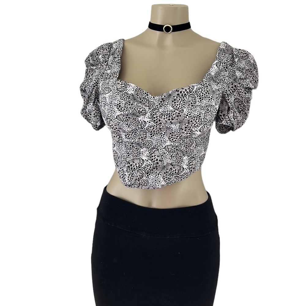 ❗️SALE❗️Butterfly print puffy sleeve top